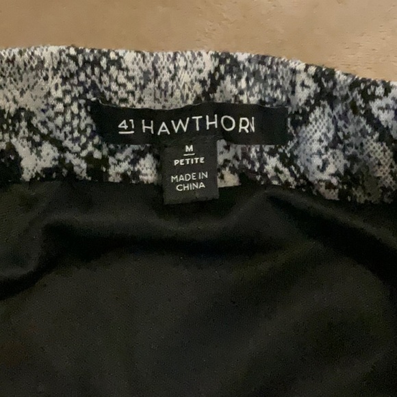 Black & White Snake Print Pencil Skirt by 41 Hawthorn - Size Petite Medium - Picture 3 of 4